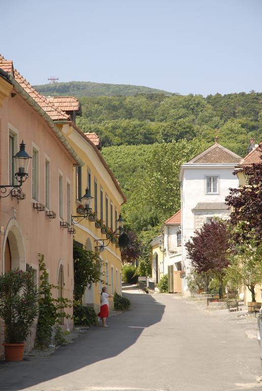 Winzerhotel Gumpoldskirchen Exterior foto